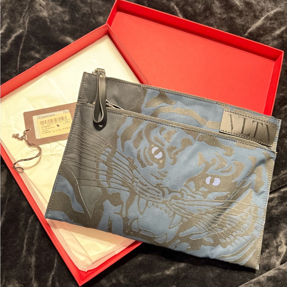 Valentino Tiger Clutch